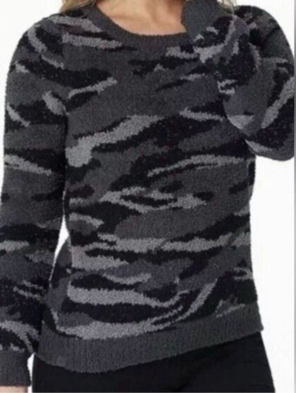 Barefoot Dreams Cozychic Seaside Crewneck Pullover Carbon Camo Size XS.